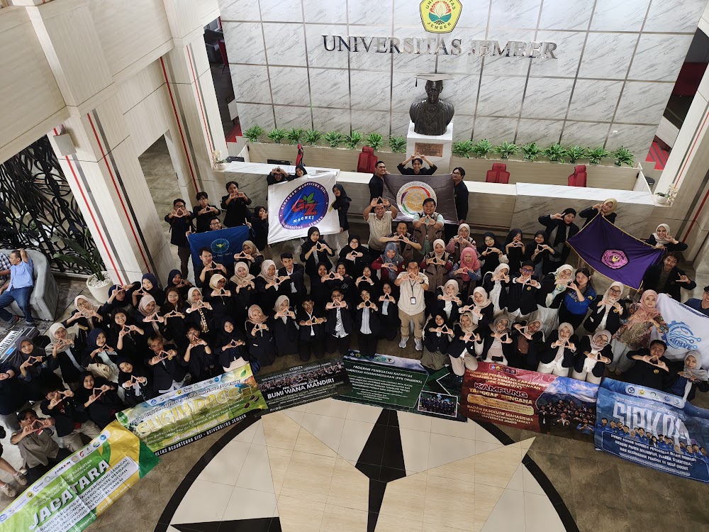 Pelepasan dan Pembekalan Tim Pelaksana PPK Ormawa oleh Rektorat Universitas Jember - Foto 1