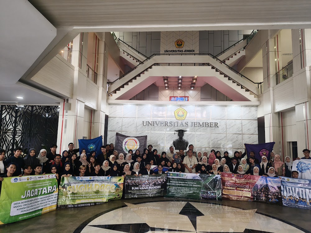 Pelepasan dan Pembekalan Tim Pelaksana PPK Ormawa oleh Rektorat Universitas Jember - Foto 2