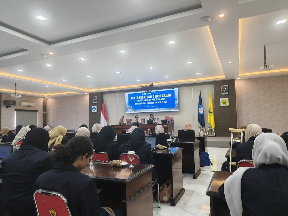 Pelepasan dan Pembekalan Tim Pelaksana PPK Ormawa oleh Rektorat Universitas Jember - Foto 3